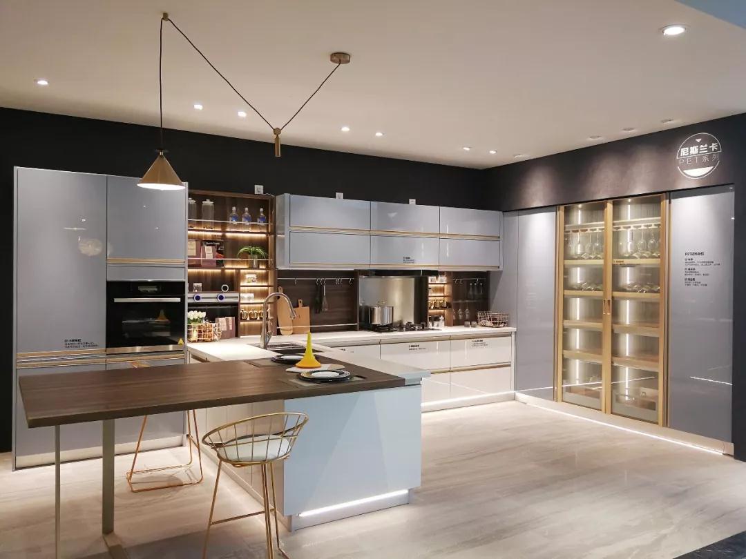 上新 | 好看兼实用的新橱柜，发个朋友圈能让别人妒忌得质壁分离